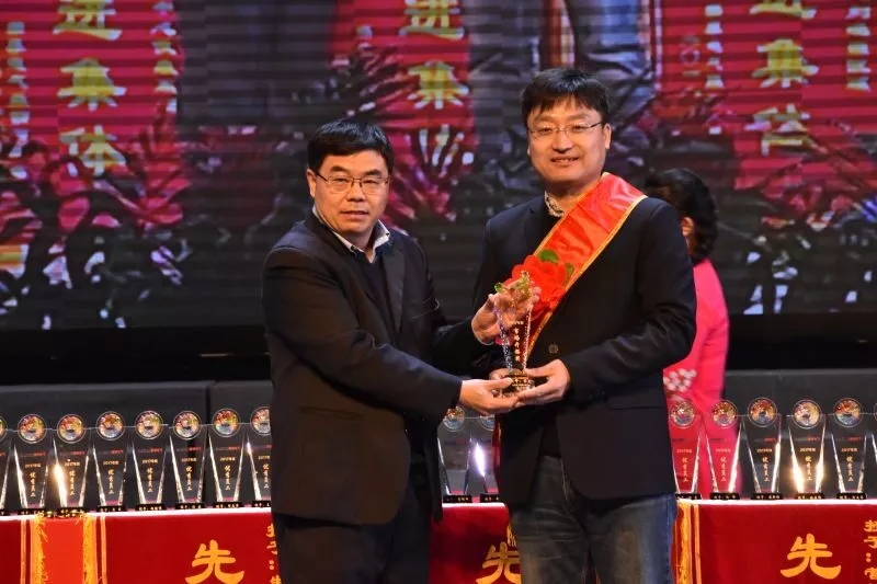 8868体育官网首页入口艾普喷涂机器人